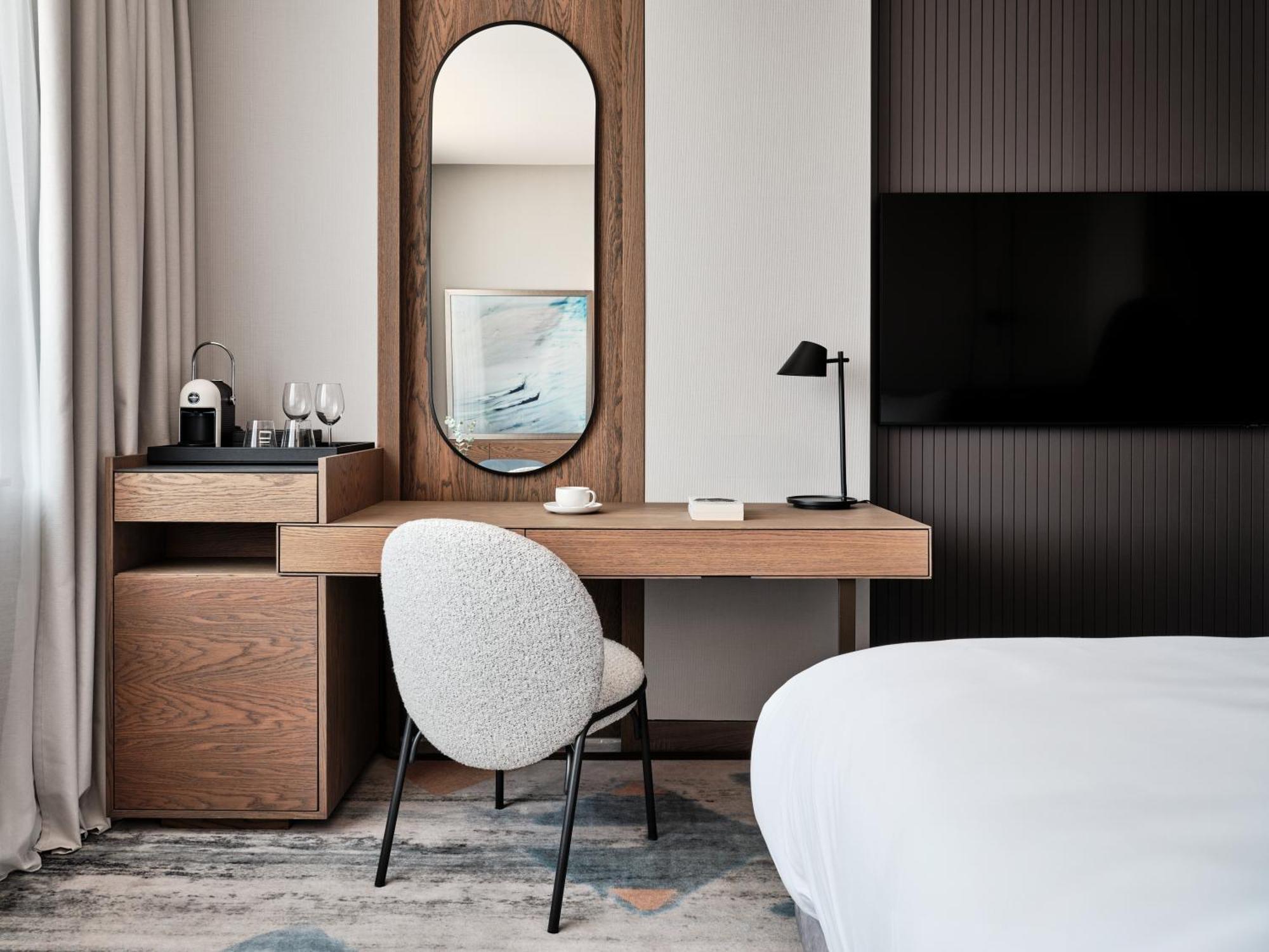 Crowne Plaza By Ihg Ξενοδοχείο 5*