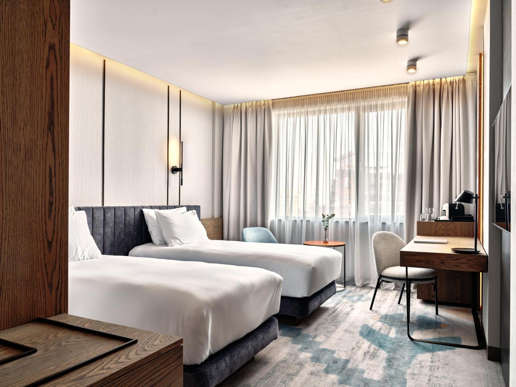 Crowne Plaza By Ihg Ξενοδοχείο